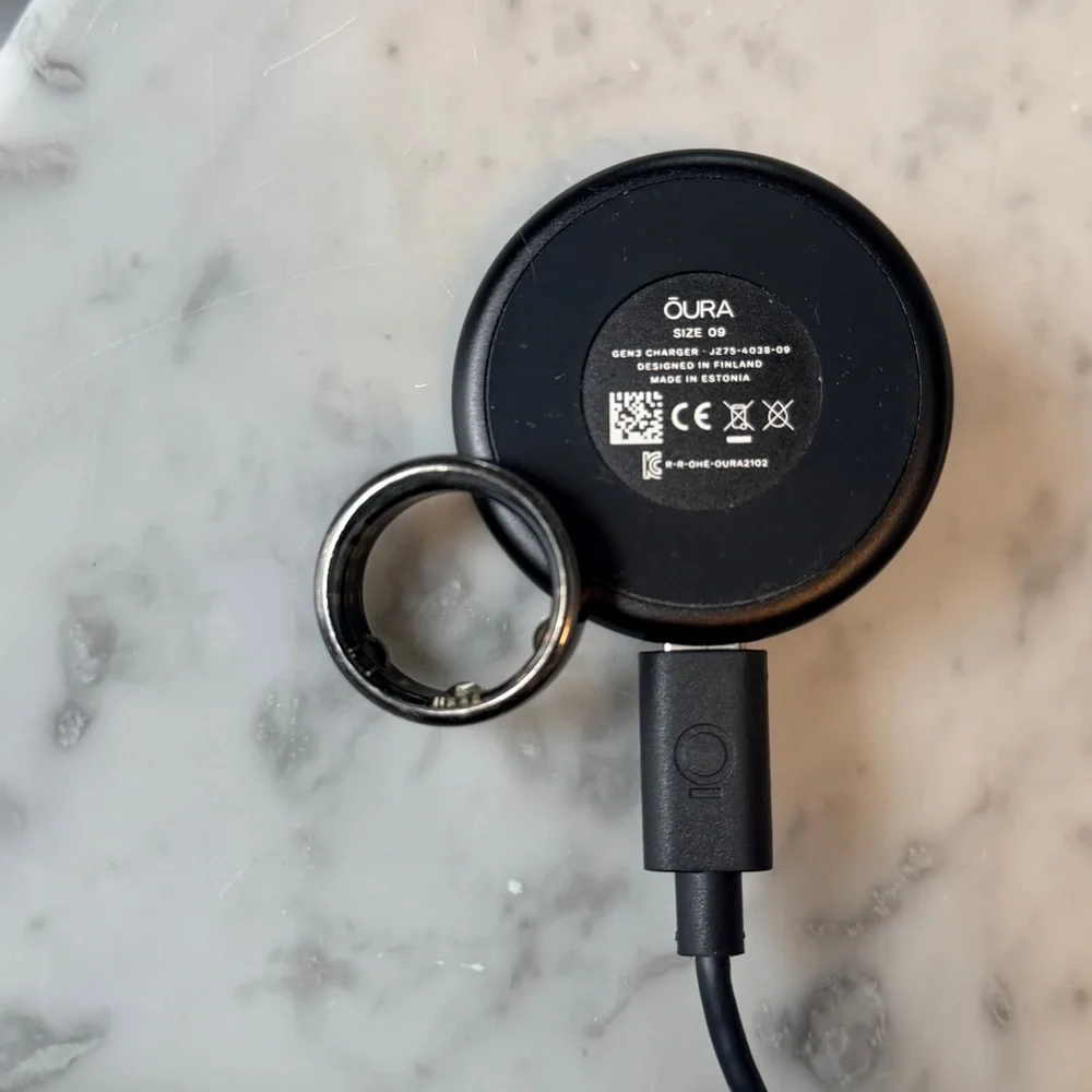 Oura ring gen 3 size 9 black.